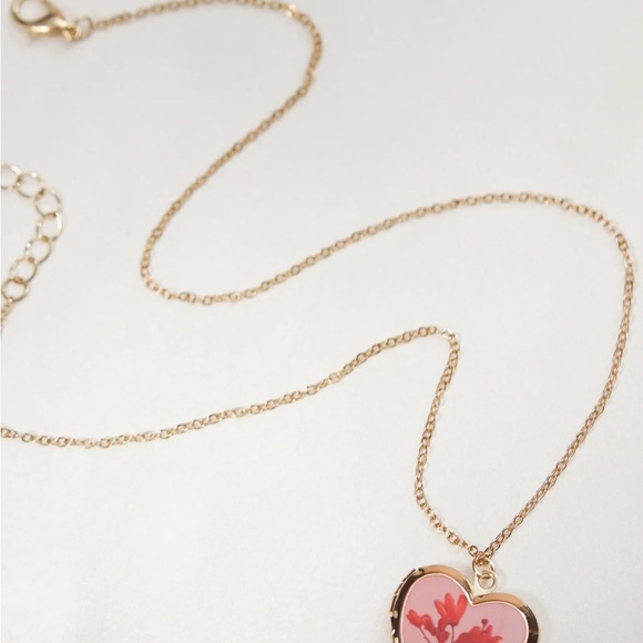 Altar’d State | Floral Heart Locket - Picture 2 of 2